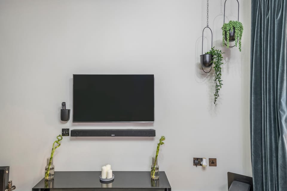 Apartment, 1 King Bed with Sofa bed, Kitchen, City View (Long Acre 1) | Interior