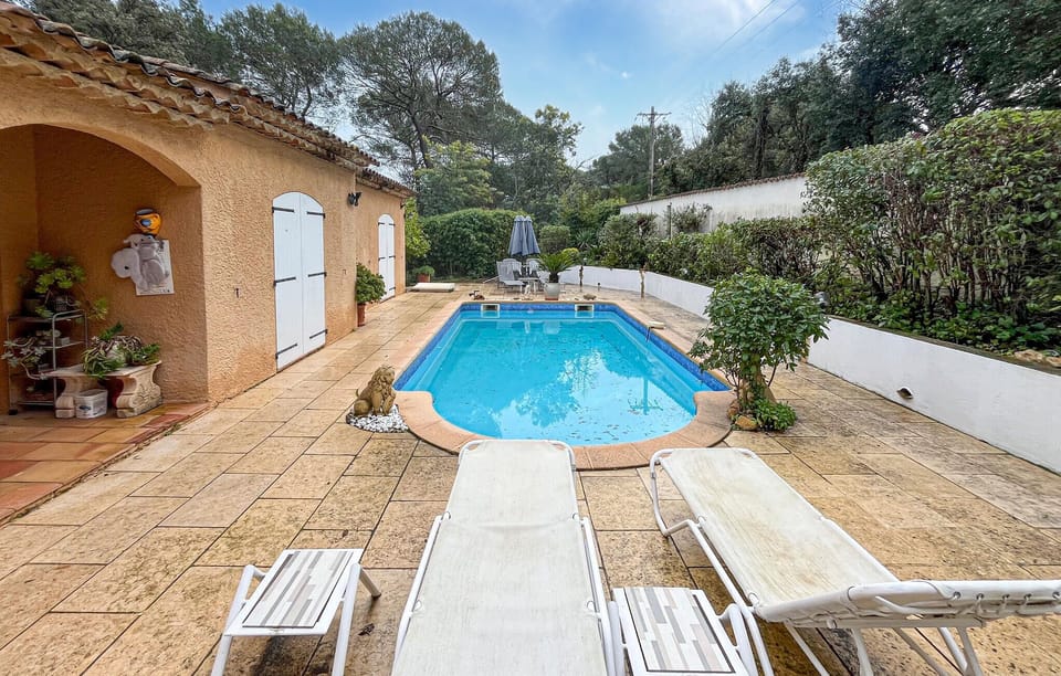 pool