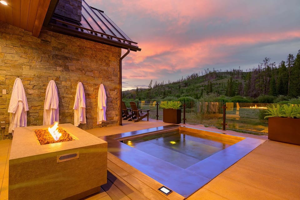 Custom Stainless Steel Hot Tub with Gas Firepit