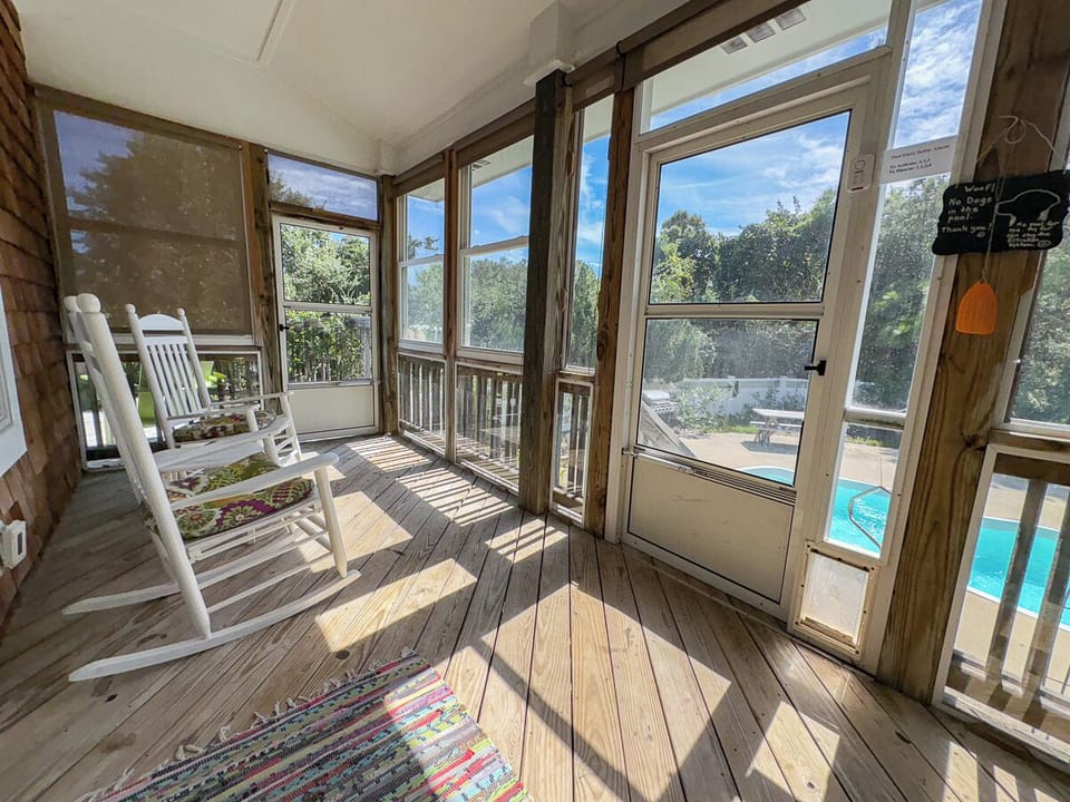 Screened Porch 2025