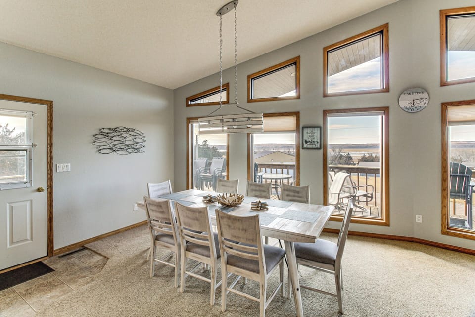Dining Area | Main Floor