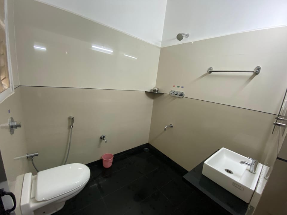Shower, towels, soap