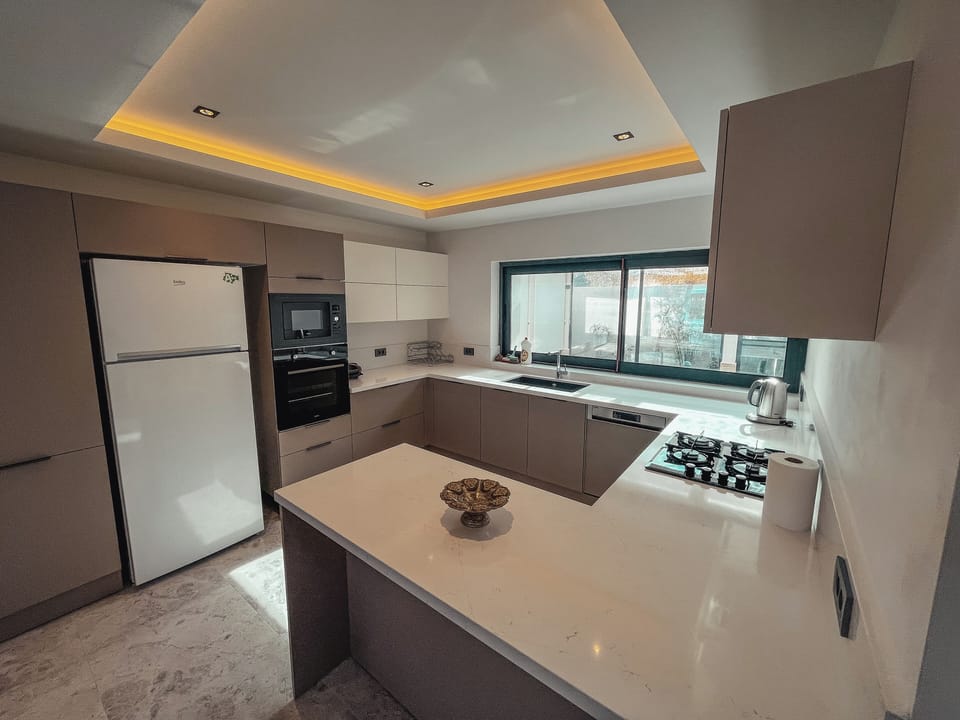 Comfort Villa | Private kitchen