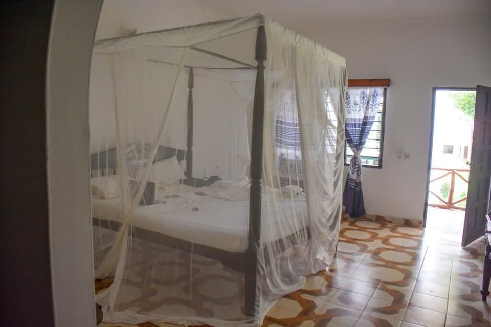Deluxe Single Room, Garden View | Free WiFi, bed sheets