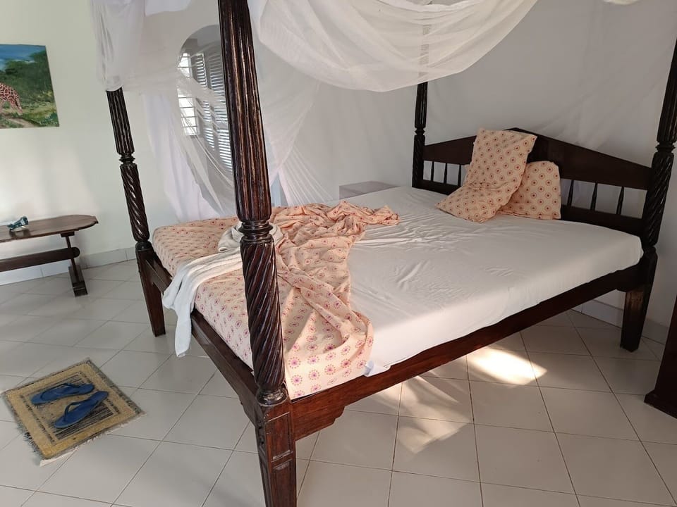 Deluxe Double Room, Garden View | Free WiFi, bed sheets