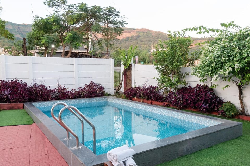 Holiday Home Swimming Pool