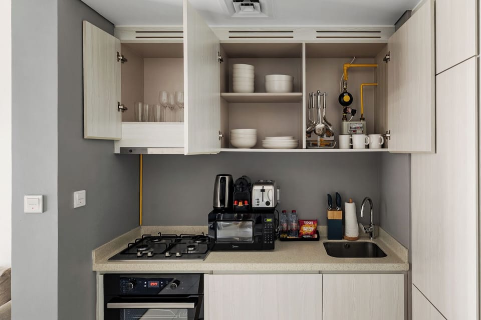Apartment, Balcony, Canal View | Private kitchen | Toaster