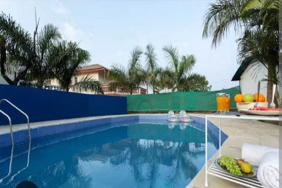 Holiday Home Swimming Pool