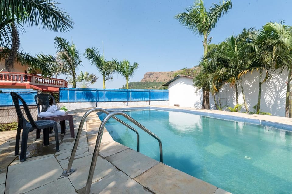 Holiday Home Swimming Pool
