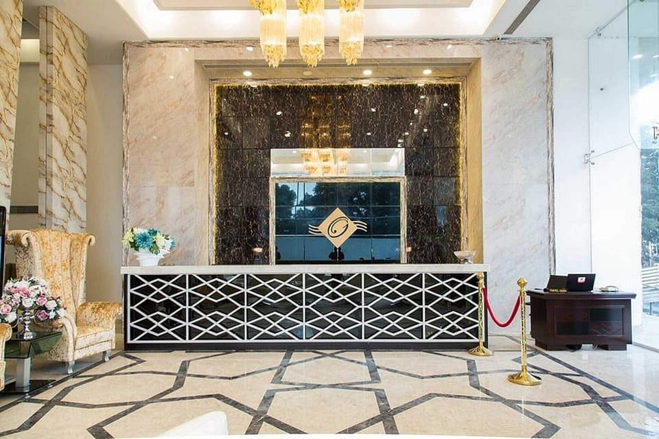 Entrance / Reception