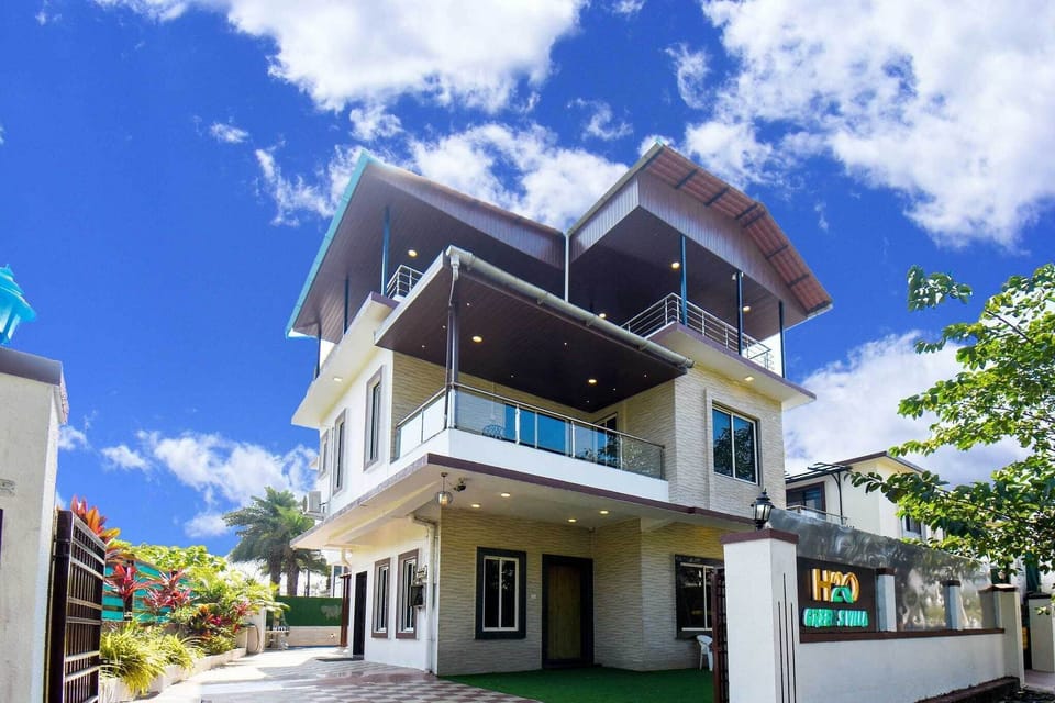 Holiday Home Exterior [summer]
