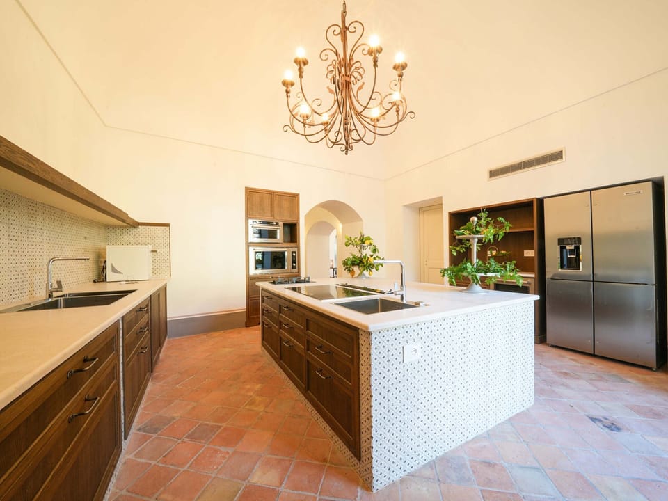 House | 6 bedrooms