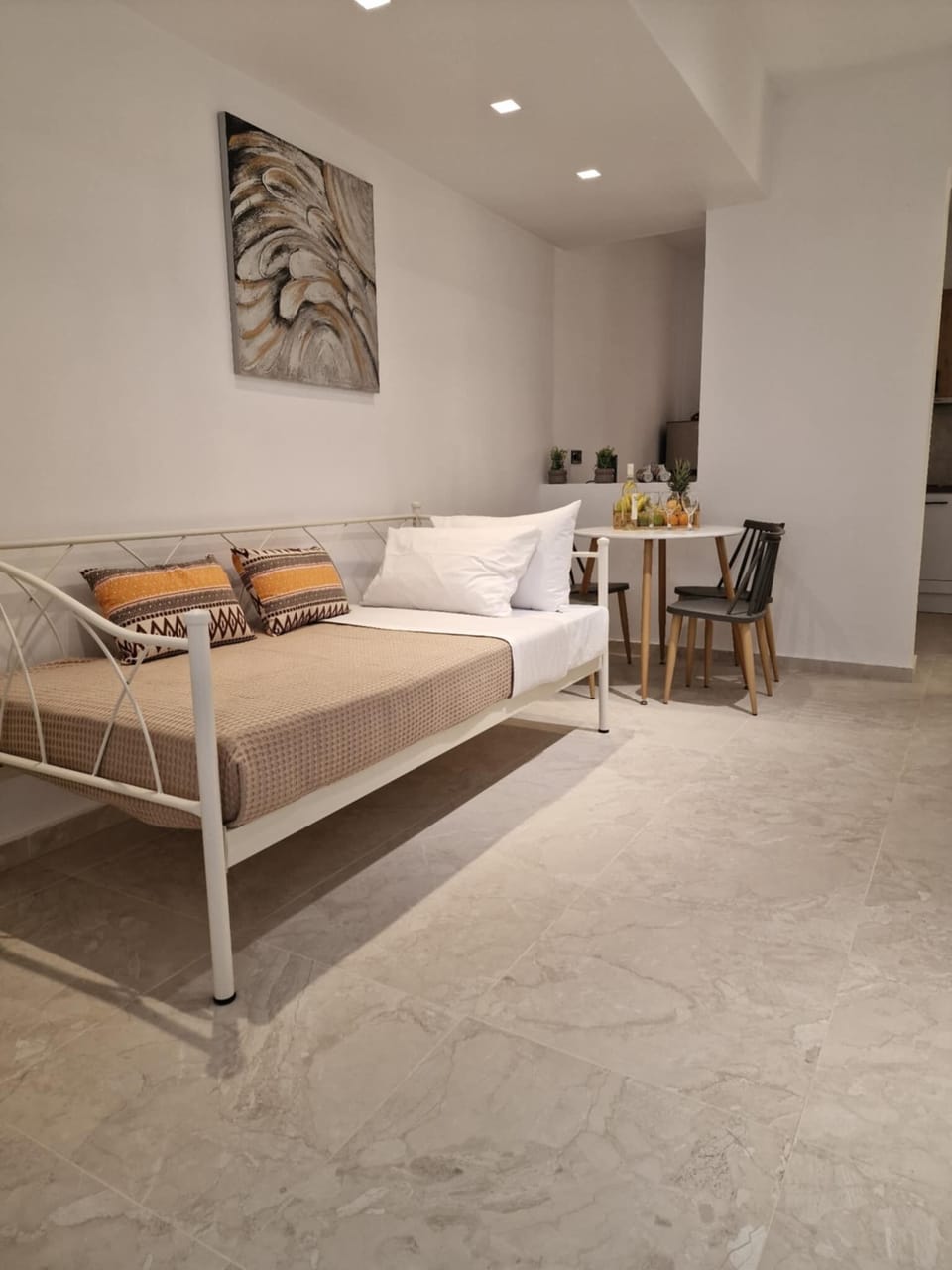 Standard Apartment, City View | Interior