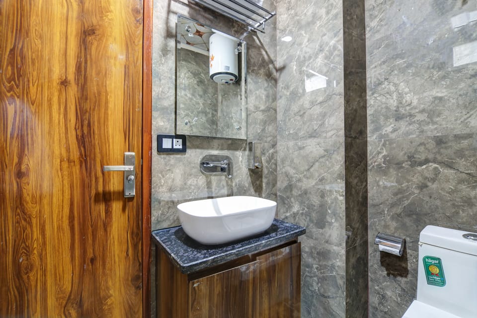 Shower, towels, soap, shampoo