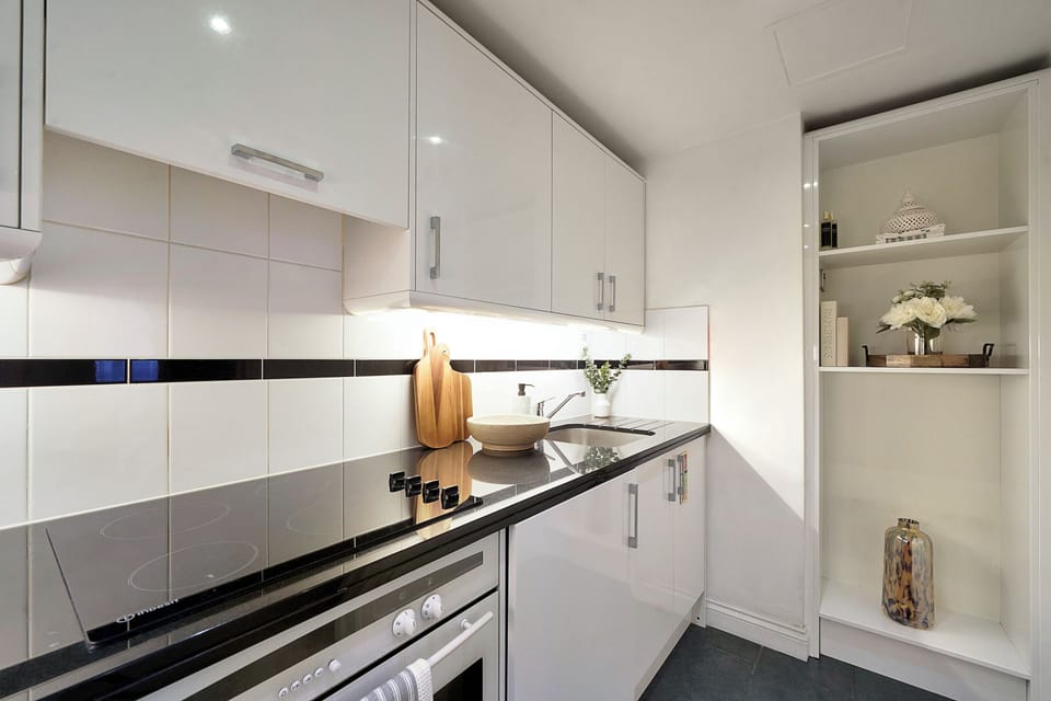 Basic Apartment | Private kitchen