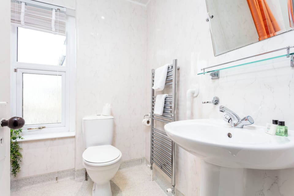 No8 Peebles Retreat - Donnini Apartments House in Ayr