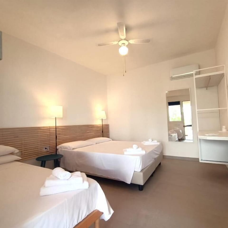 Pillowtop beds, minibar, in-room safe, desk