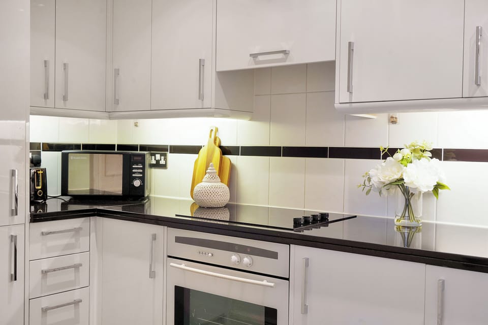 Apartment, Non Smoking | Private kitchen