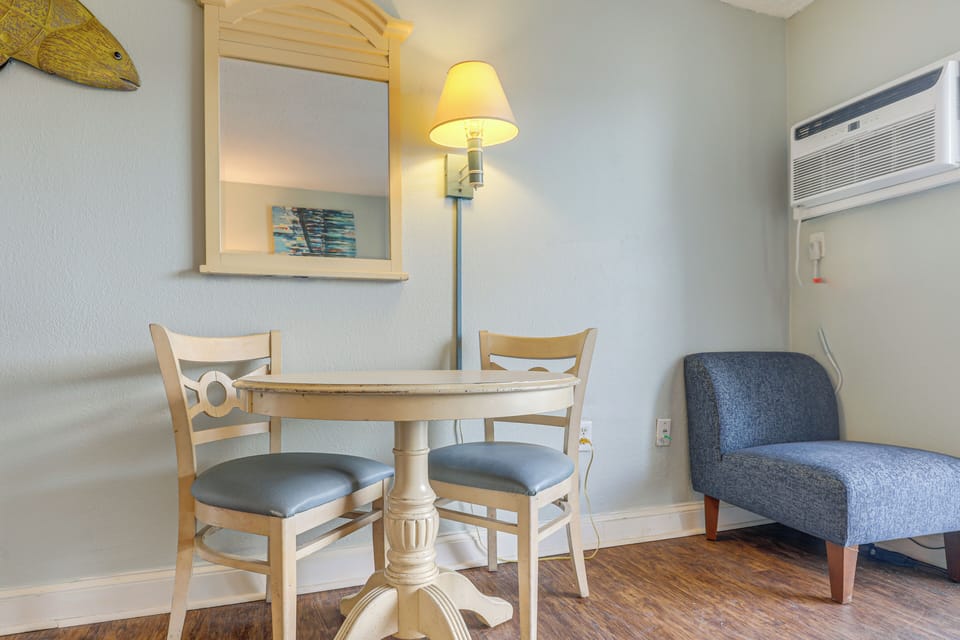 Apartment (0 Bedroom) | Interior