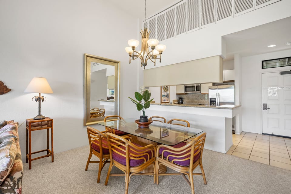 Condo, 2 Bedrooms | Dining