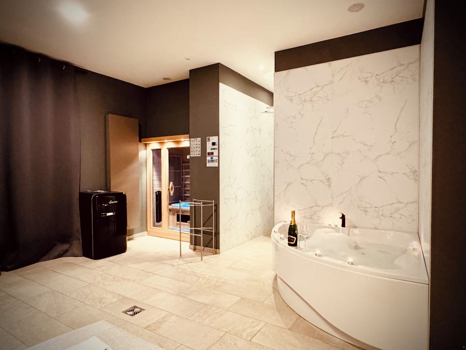 The Rose Suites Bed and Breakfast in Bruges