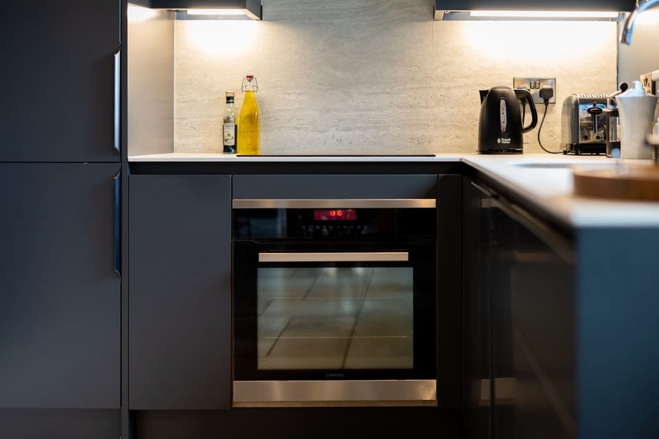 Dishwasher, cookware/dishes/utensils