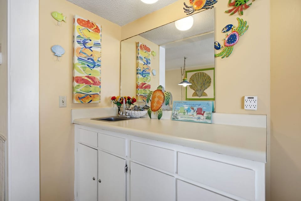 Wet bar 