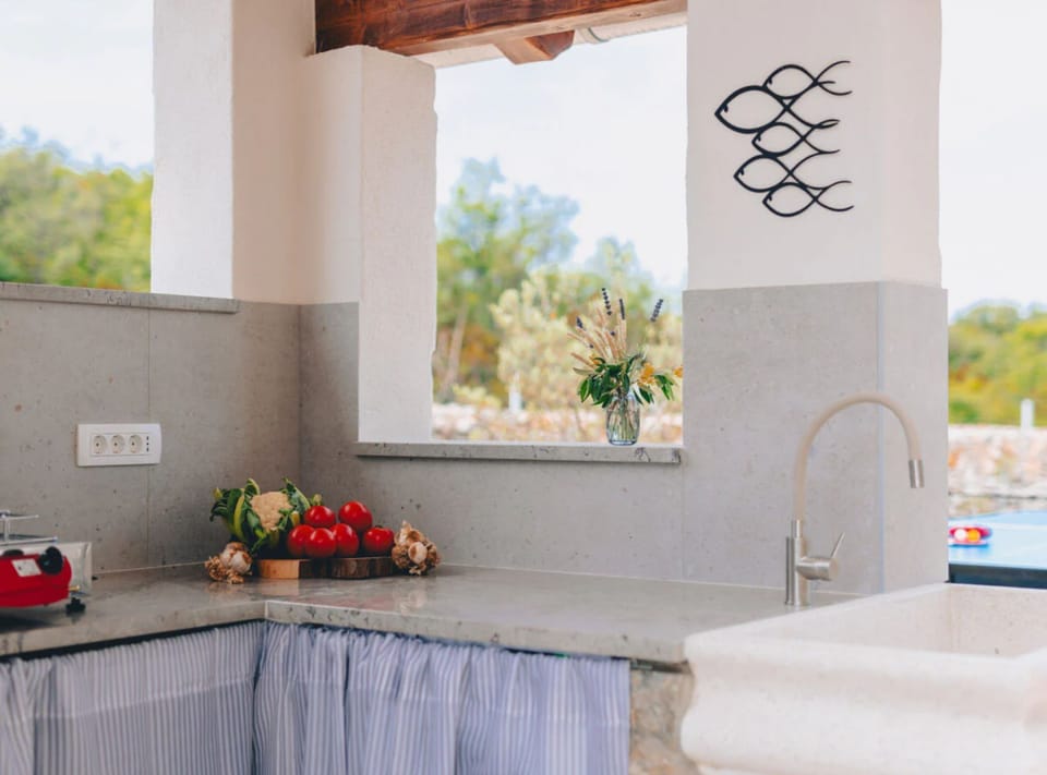 Villa (OneBedroom Villa with Pool) | Private kitchen | Fridge