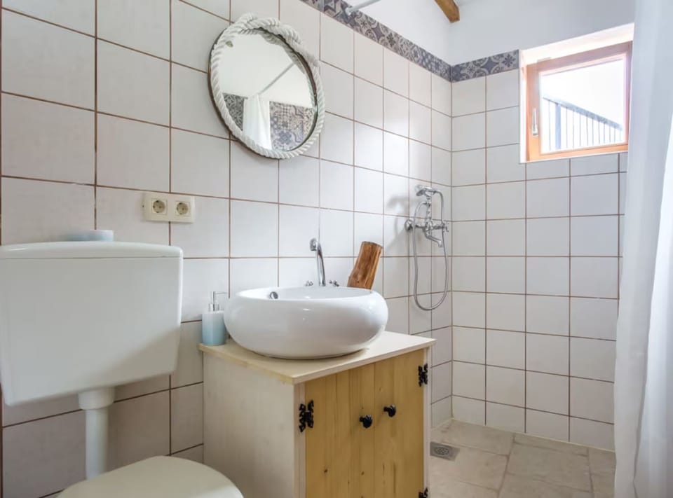 Villa (ThreeBedRoom Villa with Pool) | Bathroom | Shower, towels