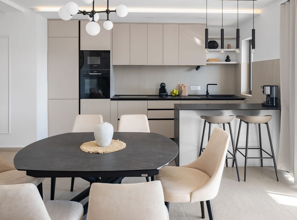 Apartment (Two Bedroom Apartment) | Dining room