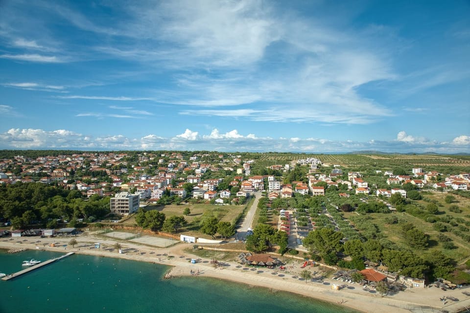 Surroundings [summer] (1-5 km)