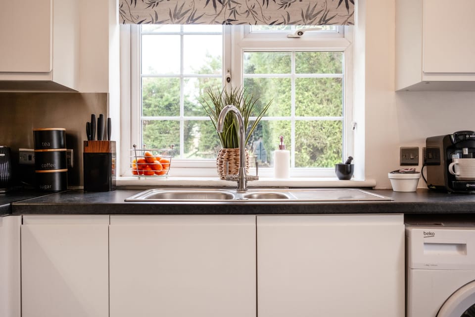 The modern and well-equipped kitchen