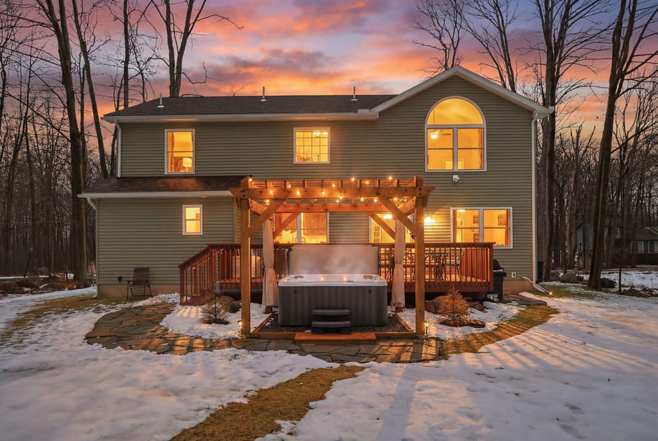 Welcome to Cedar Grove | Arrowhead Lake | Serhii Vacation Rentals 