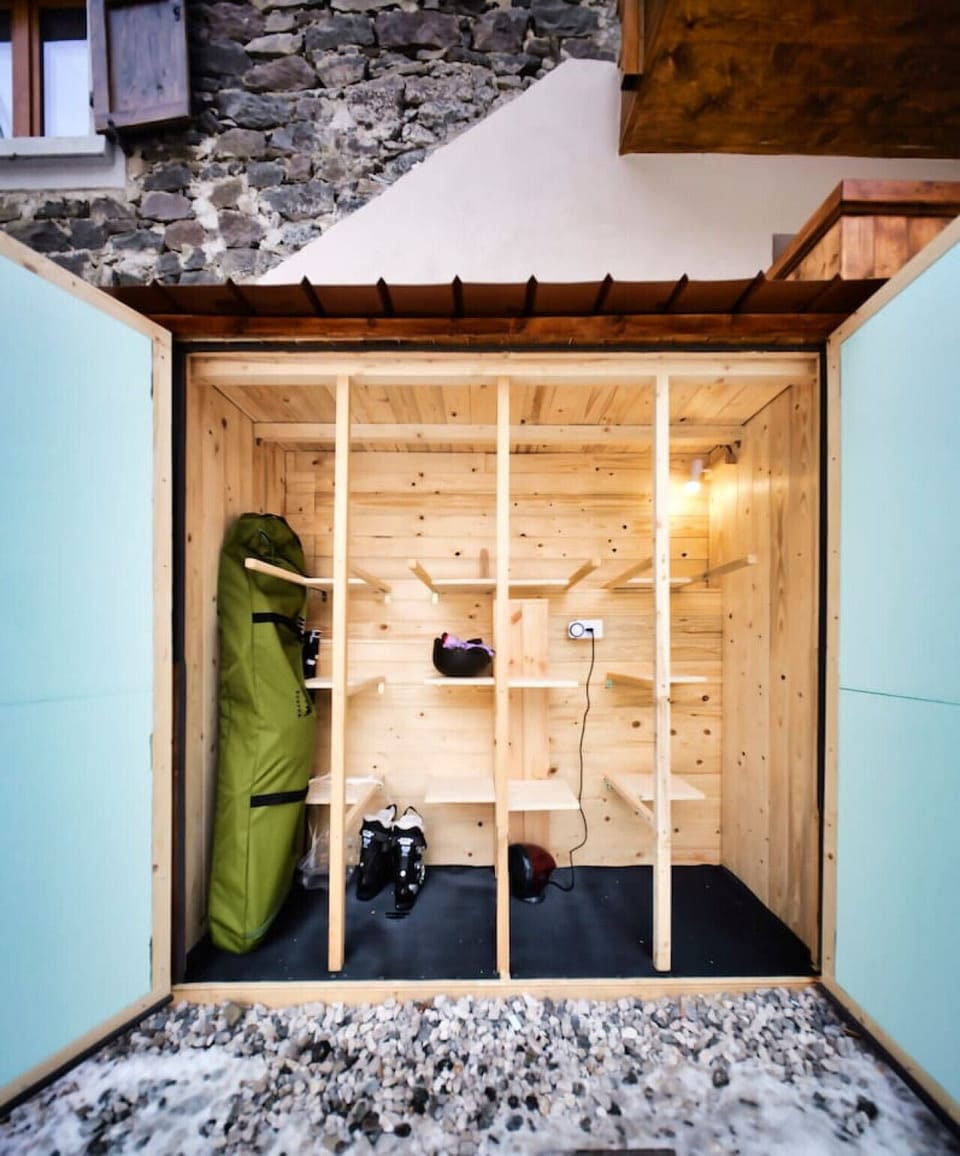 Ski room