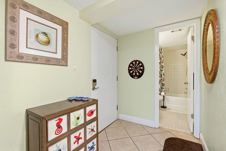 Entry/Bathroom Hall Access