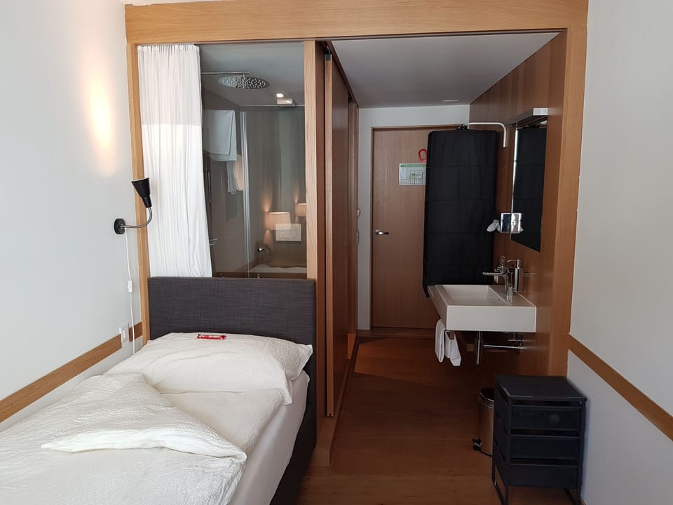 Single Room, City View | In-room safe, desk, blackout drapes, soundproofing