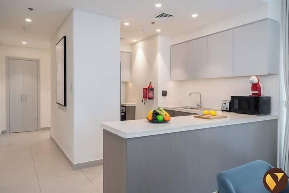 Luxury Apartment, Balcony, City View | Private kitchen | Full-size fridge, microwave, oven, stovetop