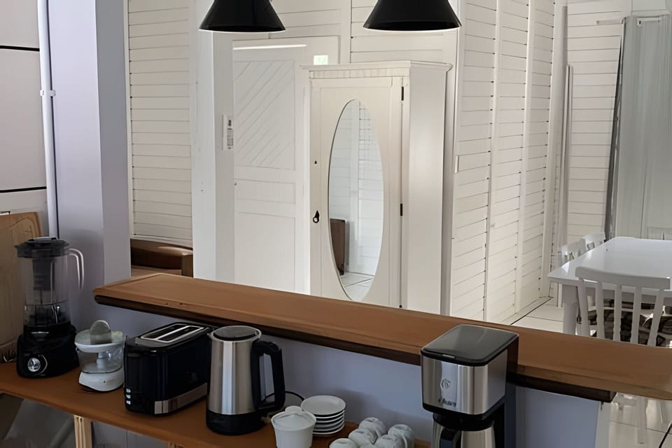 Comfort Villa | Private kitchen | Fridge, microwave, oven, stovetop