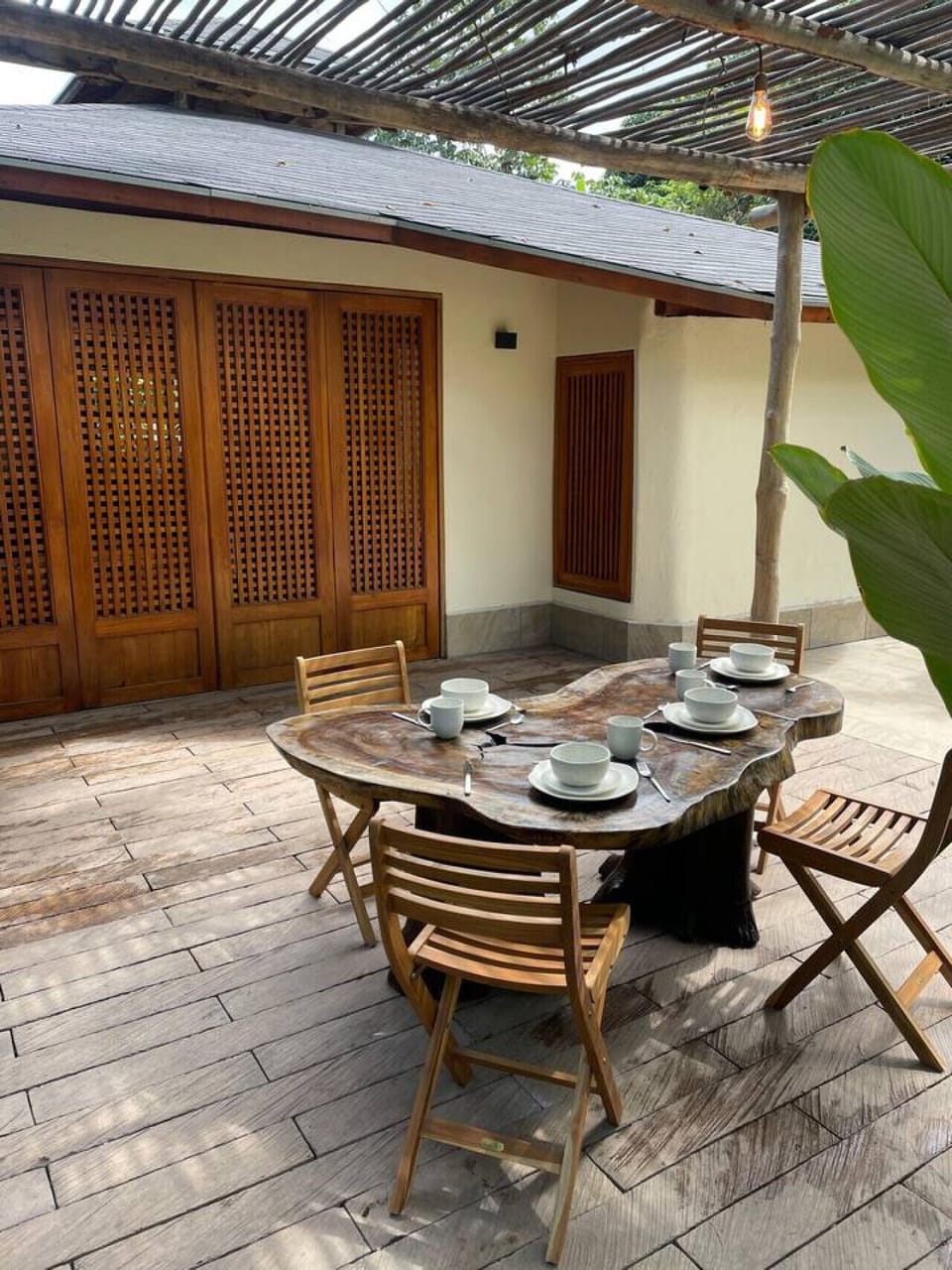 Outdoor dining