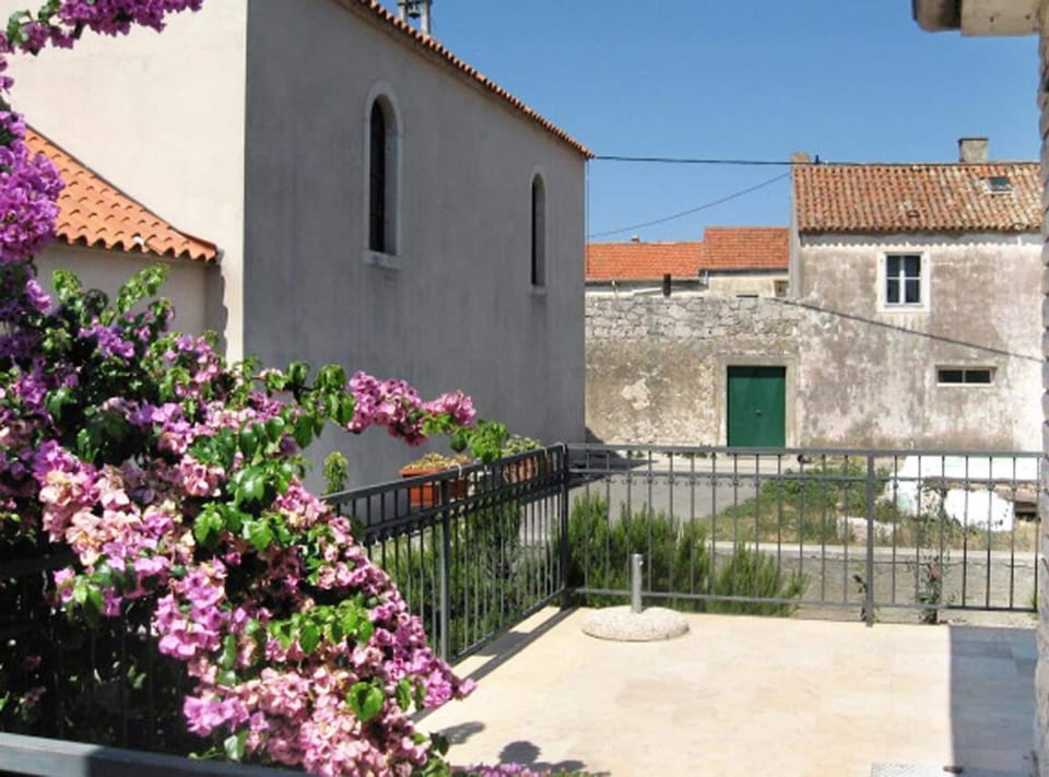 House (ThreeBedroom Holiday Home with Terrac) | Terrace/patio