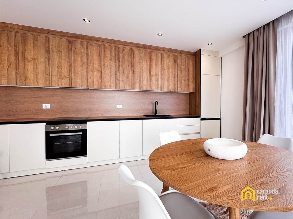 Kitchen with dining table 