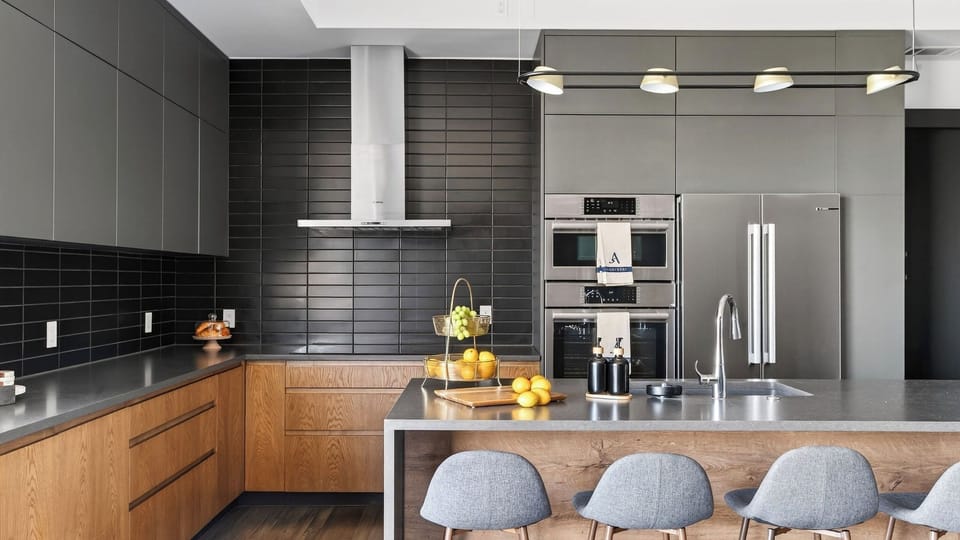 House (5 Bedrooms) | Interior