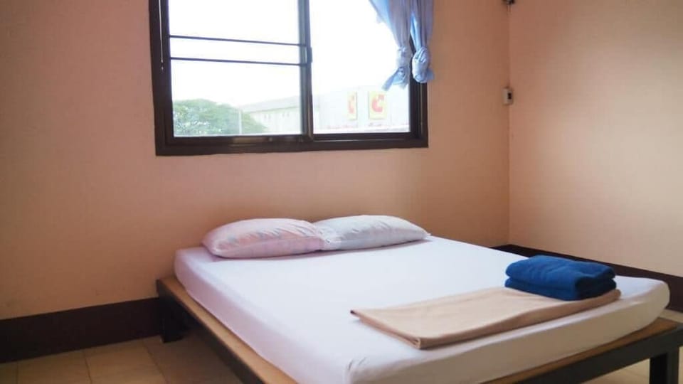 Deluxe Single Room, Balcony, City View | Desk, soundproofing, free WiFi