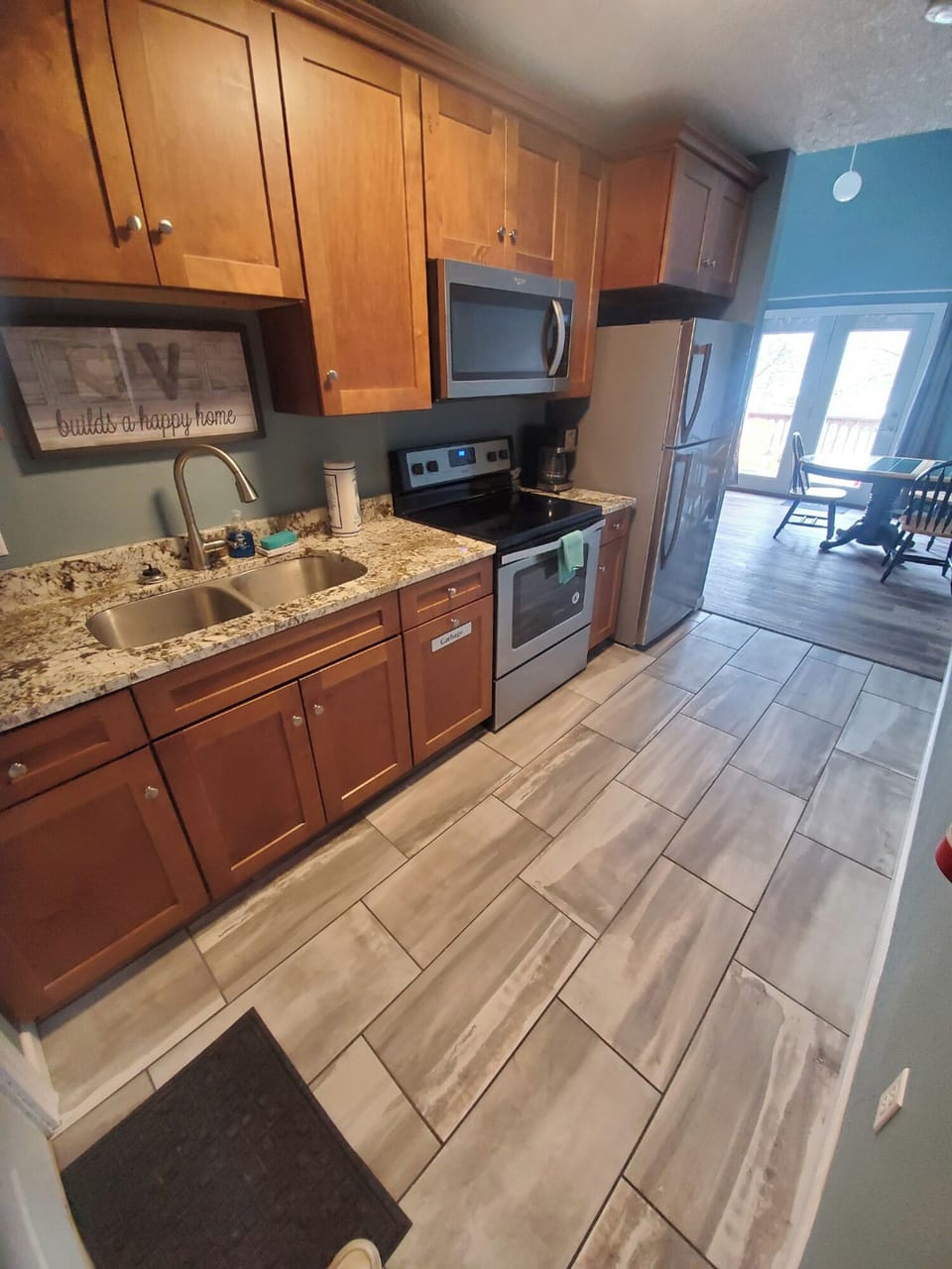Cabin20220Kitchen