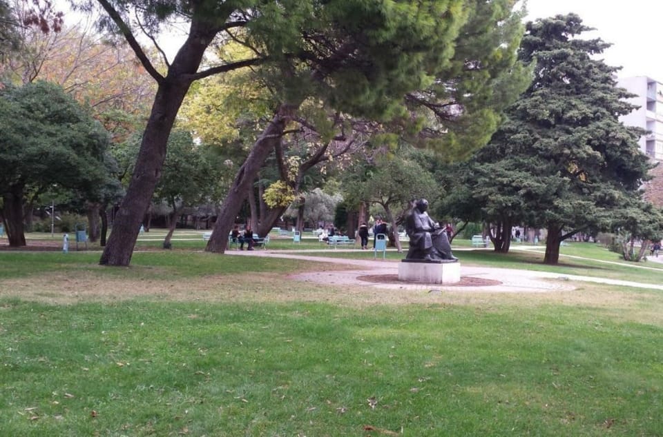 Park Djardin, 1 min walk from the apartment