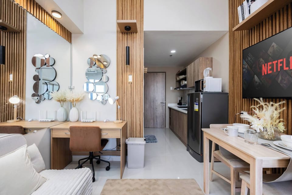 Studio, 1 Bedroom, Accessible | Living room