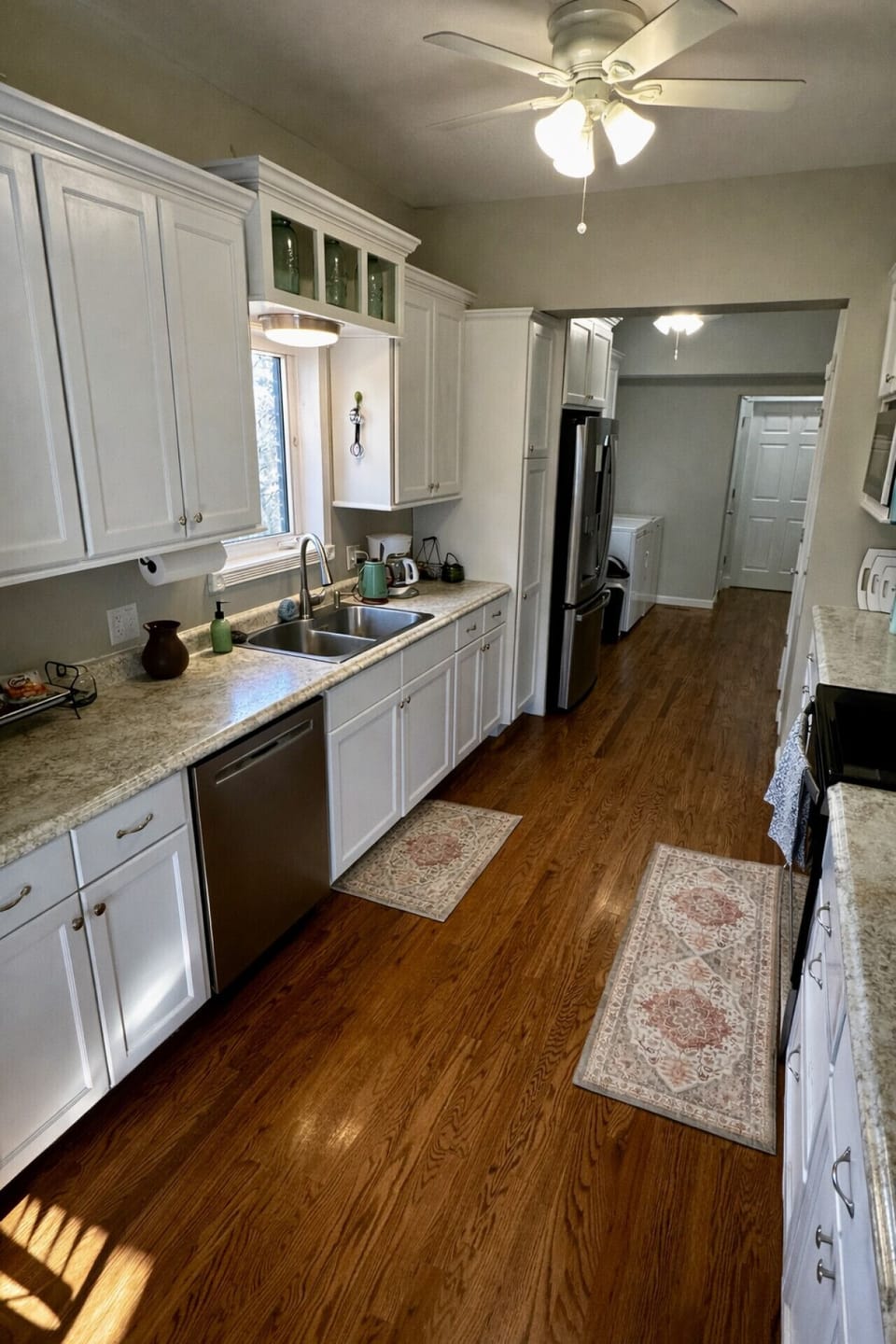 Fully equipped farmhouse kitchen