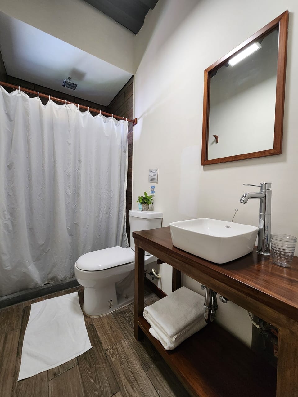 Standard Double Room, Non Smoking, City View | Bathroom | Shower, towels, soap, shampoo