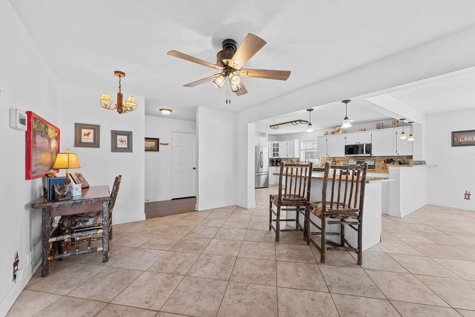 Large Kitchen with Plenty of Space!
