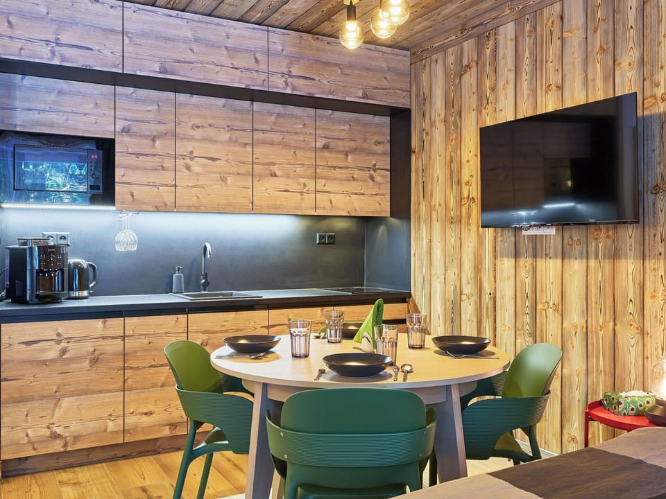 Furniture, Interior Design, Flooring, Wall, Wood, Ceiling, Floor, Light Fixture, Countertop, Kitchen
